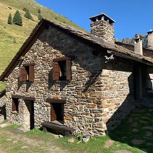 Mirellina - Di Viso , Ponte Di Legno Italia